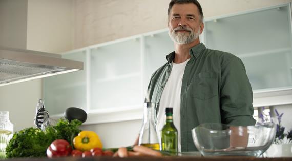 Что нужно есть мужикам после 50, чтобы сохранить здоровье и силу — читать на Gastronom.ru