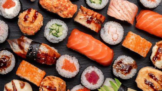 Как правильно заказывать суши и роллы, чтобы не отравиться