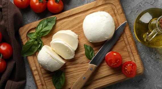 Настоящий итальянец: все о сыре моцарелла и о том, как его готовить
