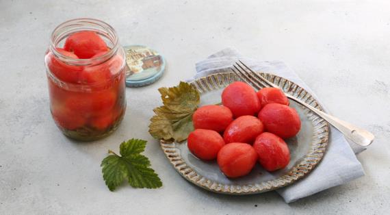 Маринованные помидоры без кожицы на зиму