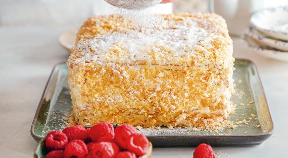 Классический рецепт приготовления торта «Наполеон» в домашних условиях с заварным кремом