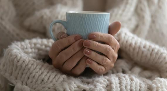 Чай в помощь: эксперты назвали главные напитки от простуды