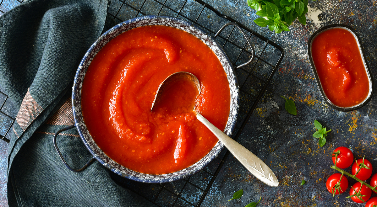 Simple tomato sauce, step-by-step recipe with photos for 43 kcal