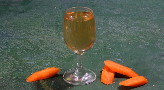 Морковная настойка на водке с семенами укропа
