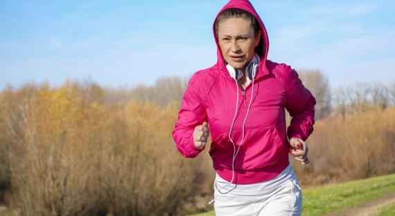 4 веские причины начать бегать после 50: советы врача