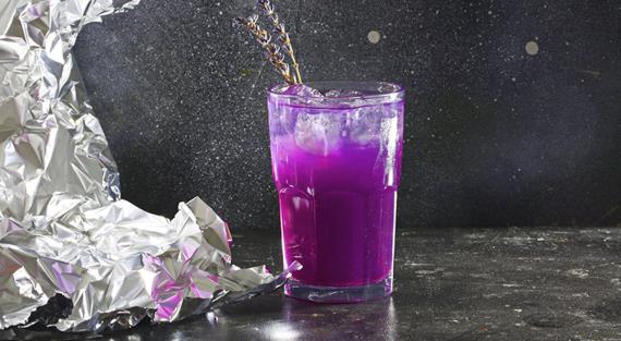 Космический дождь — коктейль с текилой и лавандовым сиропом