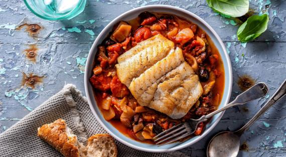 Минтай в духовке, как приготовить эту рыбу очень вкусно: 6 проверенных рецептов