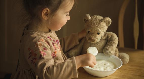 Поваренная книжка для кукол: как вкусно накормить ребенка по рецептам начала XX века?