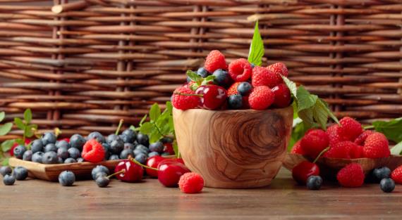 Названы 5 самых полезных ягод, ешьте их обязательно