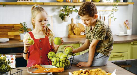Правильное питание для детей летом: 6 советов от нутрициолога