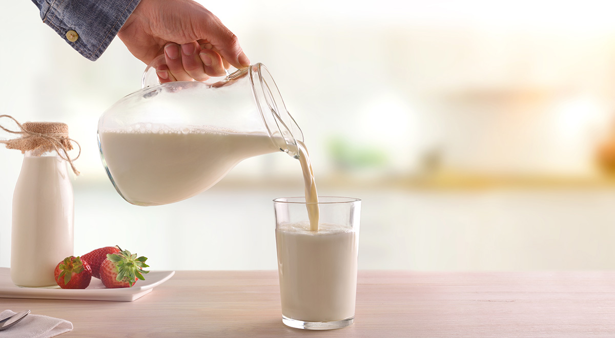 Какое молоко лучше пить, а какое – добавлять в выпечку и каши