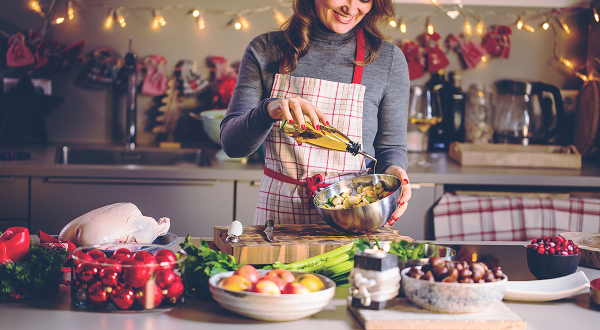 Как приготовить любимые новогодние блюда заранее, чтобы 31 декабря не стоять у плиты