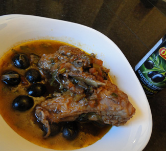 Рецепт Кролик с маслинами (Conejo con aceitunas negras)