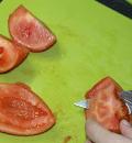 Нарезаем помидор без кожуры